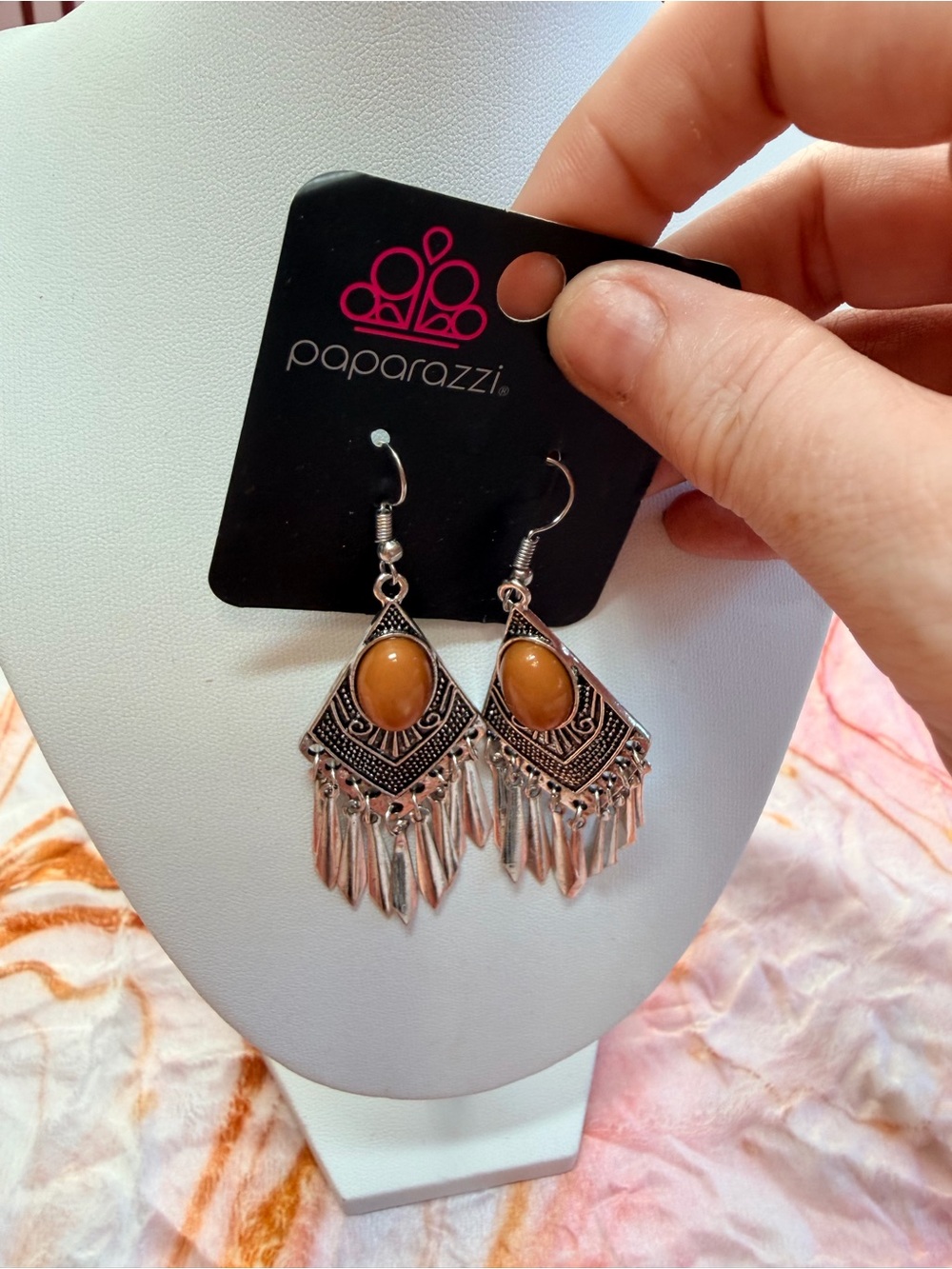 Lot of 8 bronze tone earrings NWT! - Picture 4 of 10
